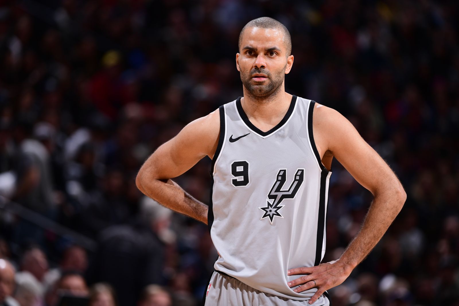 马刺队老将托尼·帕克宣布正式退役结束辉煌NBA生涯